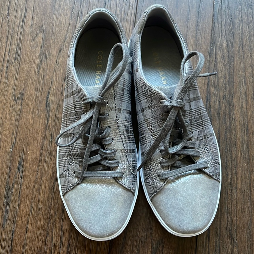Like new Cole Haan sneakers
